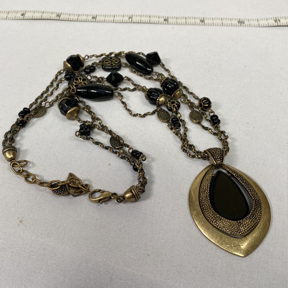 Two interesting statement necklaces - Picture 5 of 9